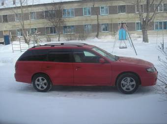 2001 Nissan Avenir Photos