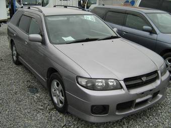 2001 Nissan Avenir Pictures