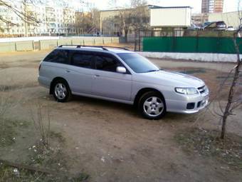 2001 Nissan Avenir Pics