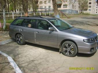 2001 Nissan Avenir Pictures
