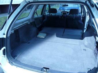2001 Nissan Avenir Photos