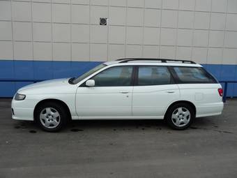 2001 Nissan Avenir Pictures