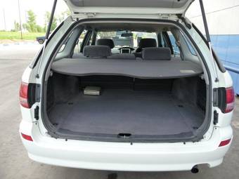 2001 Nissan Avenir Images
