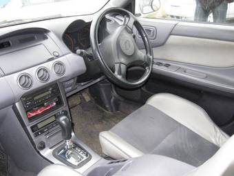 2001 Nissan Avenir Pictures