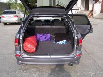 2001 Nissan Avenir Images