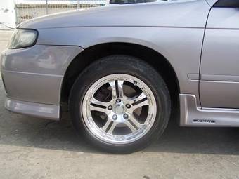 2001 Nissan Avenir Pics