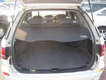 2001 Nissan Avenir Pictures