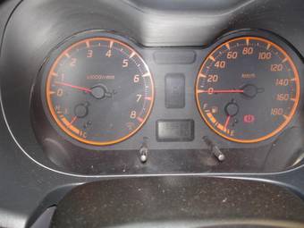 2001 Nissan Avenir Pics