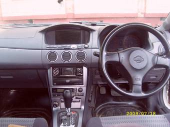 2001 Nissan Avenir Pictures