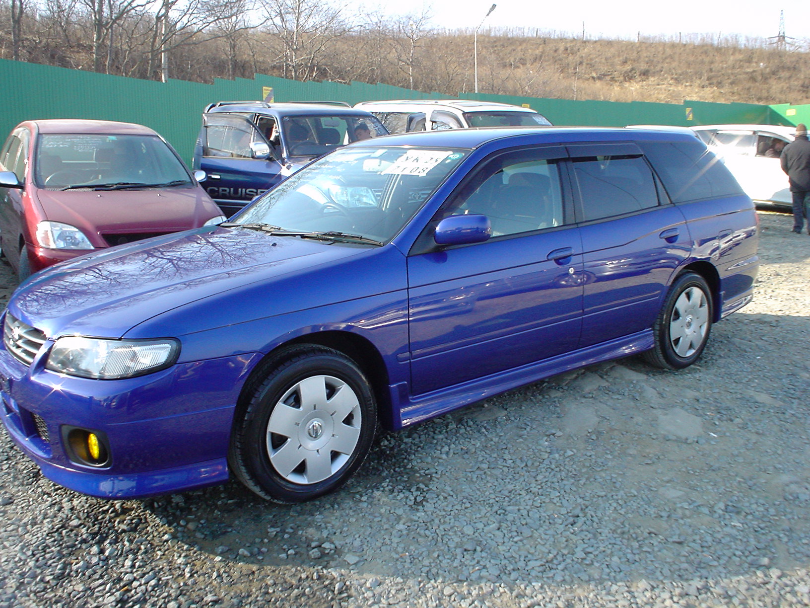 2002 Nissan Avenir