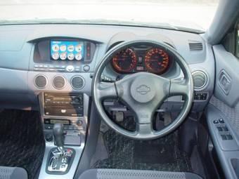 Nissan Avenir