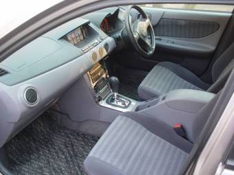 Nissan Avenir