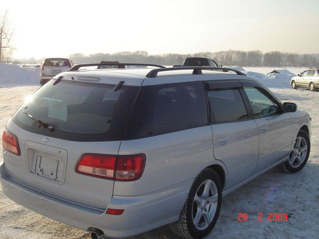 2002 Nissan Avenir