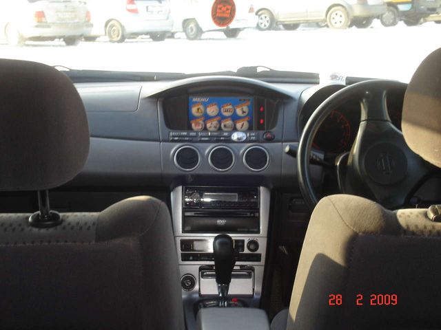 2002 Nissan Avenir