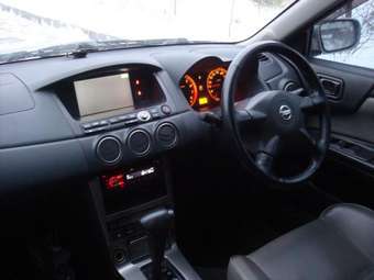 Nissan Avenir