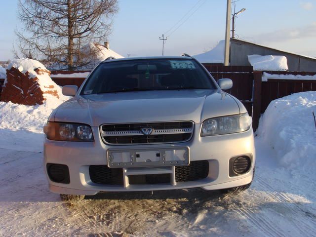2002 Nissan Avenir
