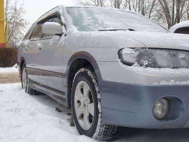 2002 Nissan Avenir