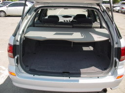 2002 Nissan Avenir Photos