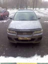 2002 Nissan Avenir Pictures