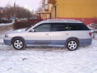 2002 Nissan Avenir Photos