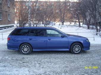 2002 Nissan Avenir Pictures