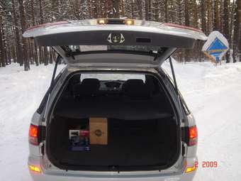 2002 Nissan Avenir Pics
