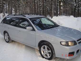 2002 Nissan Avenir Pictures