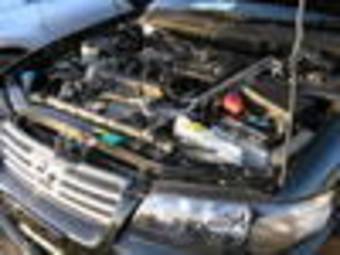 2002 Nissan Avenir Photos