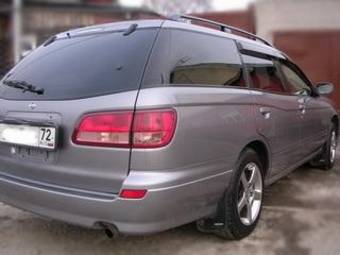 2002 Nissan Avenir Pictures