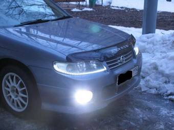 2002 Nissan Avenir Pictures