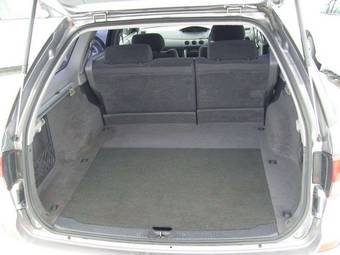 2002 Nissan Avenir Images