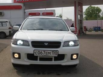 2002 Nissan Avenir Pictures