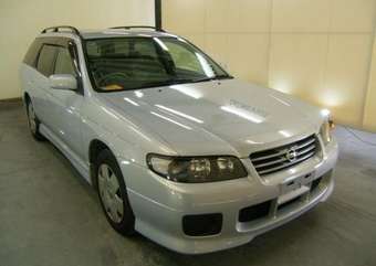 2003 Nissan Avenir Photos