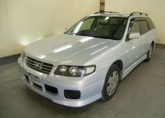 2003 Nissan Avenir Photos