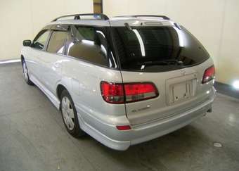 2003 Nissan Avenir Pictures