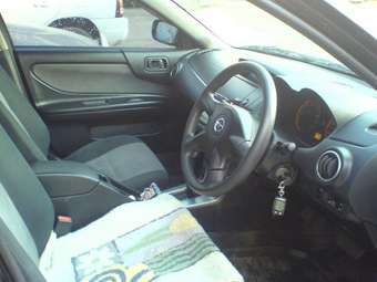 2003 Nissan Avenir Pictures