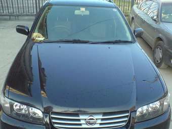 2003 Nissan Avenir Photos