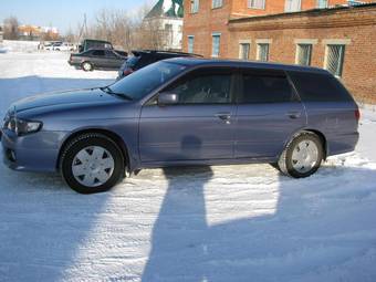 2003 Nissan Avenir Images