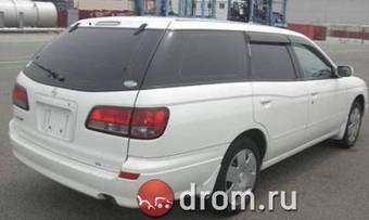 2003 Nissan Avenir Pictures