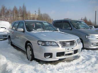 2003 Nissan Avenir Photos