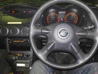 2003 Nissan Avenir Wallpapers