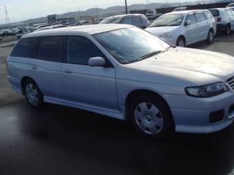 2003 Nissan Avenir Pictures