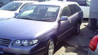 2003 Nissan Avenir Photos
