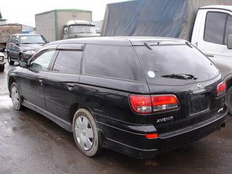2003 Nissan Avenir Pictures