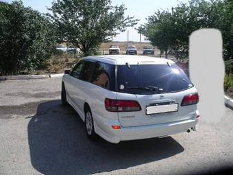 2003 Nissan Avenir Pictures