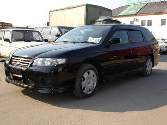 2003 Nissan Avenir Pictures
