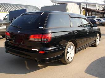 2003 Nissan Avenir Photos