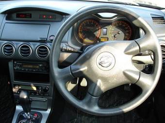 2003 Nissan Avenir Pics