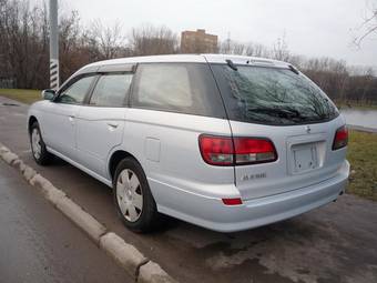 2003 Nissan Avenir Pictures