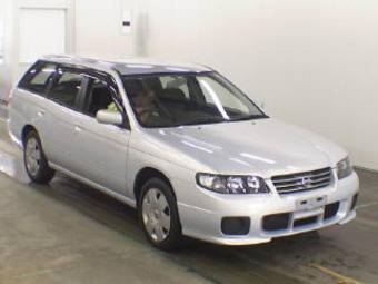 2003 Nissan Avenir Pictures
